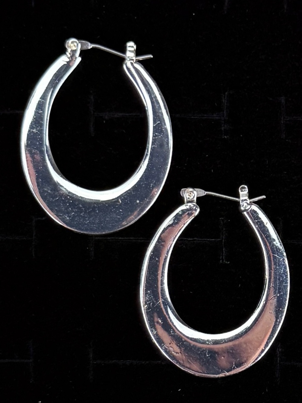 Silver Tone Oval Hoop Pierced Earrings Minimalist Modern